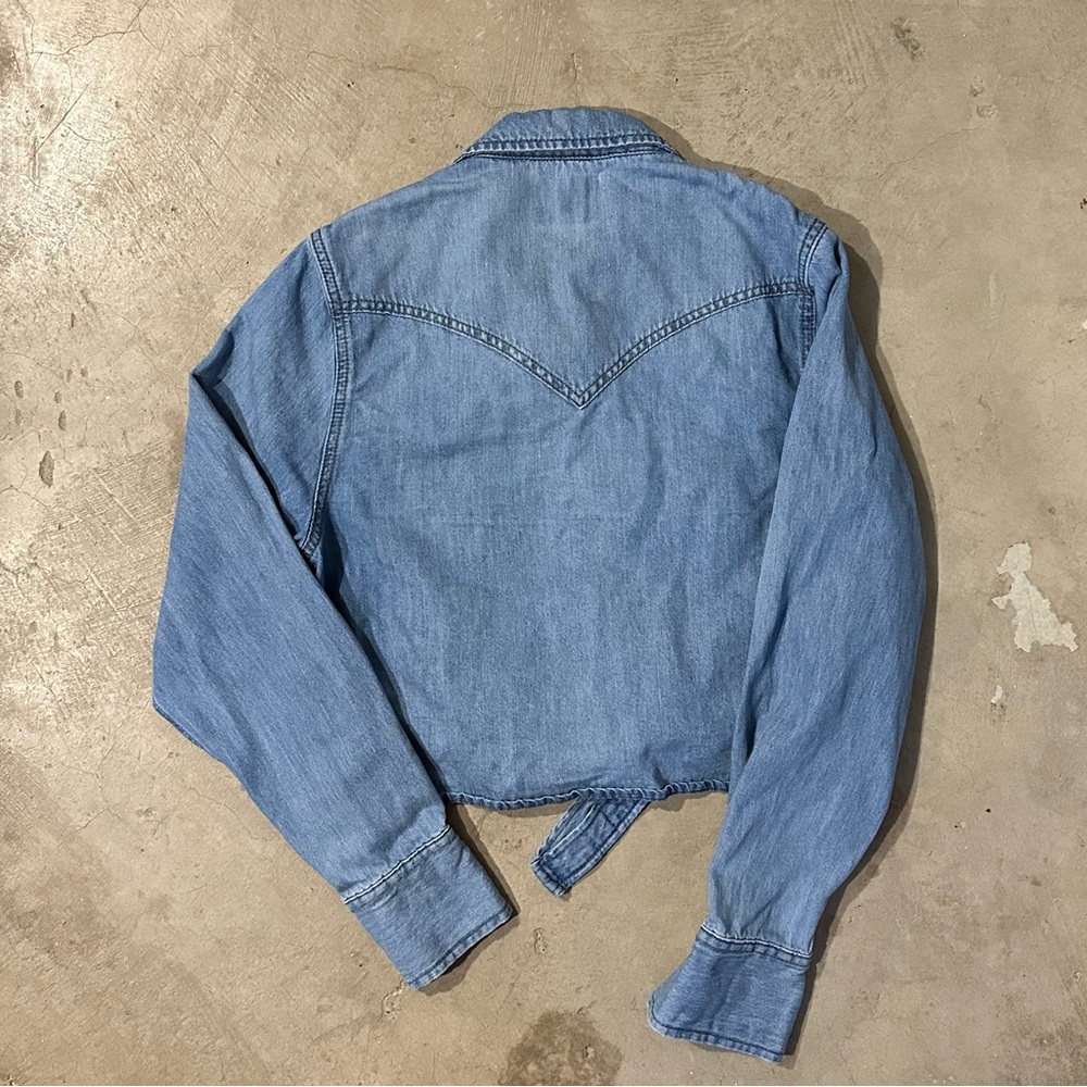 Wrangler Light Blue Denim Western Knot-Front Shirt - Picture 5 of 5